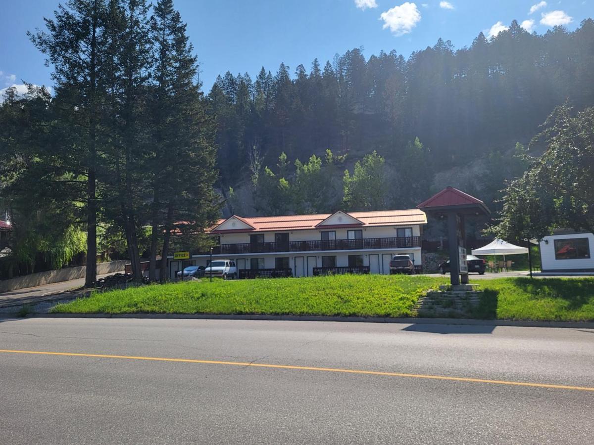 Alpen Motel Radium Hot Springs Buitenkant foto