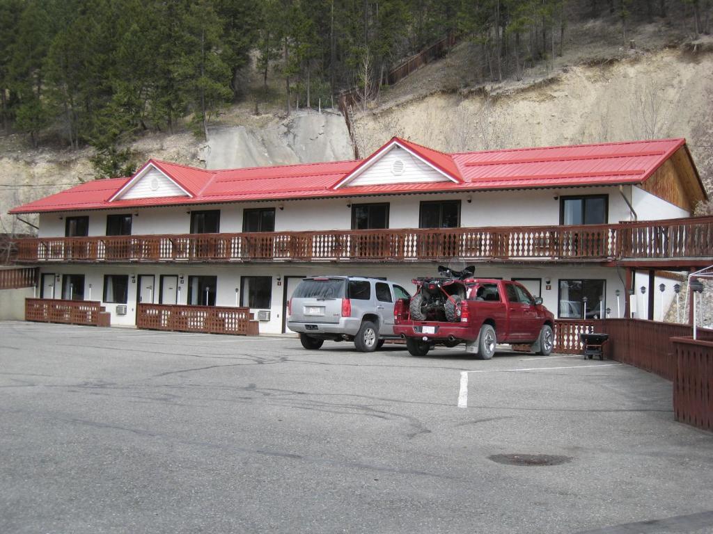 Alpen Motel Radium Hot Springs Buitenkant foto