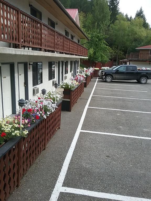 Alpen Motel Radium Hot Springs Buitenkant foto