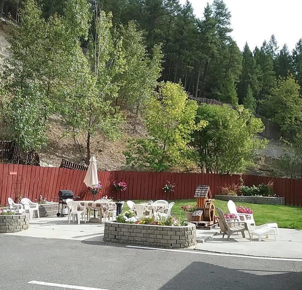 Alpen Motel Radium Hot Springs Buitenkant foto